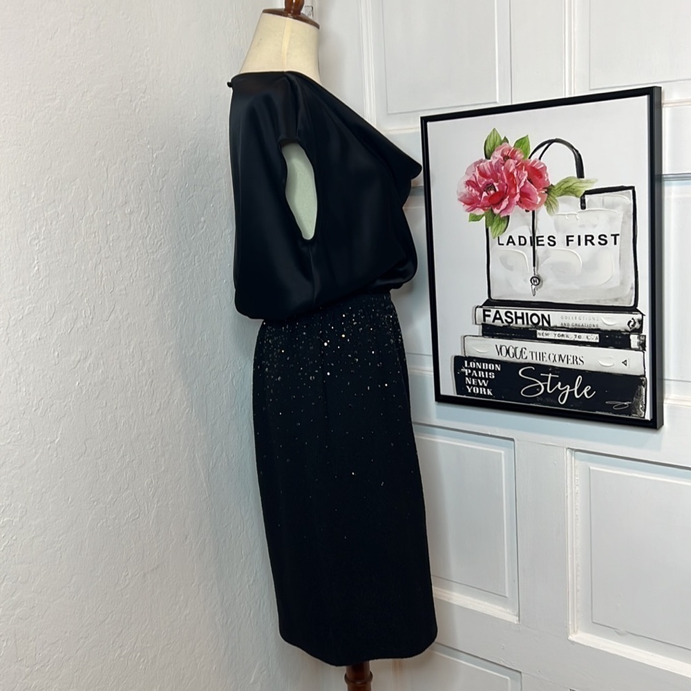 St. John Black Satin & Wool Blend Embellished Blouson Dress Size 6 - Picture 2 of 8